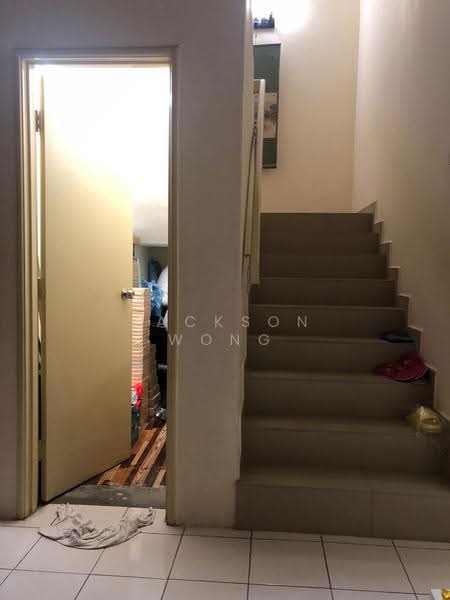 Rumah Teres 2-Tingkat untuk Disewa di Taman Puncak Jalil (Seri Kembangan) - Jackson Wong - Entrance - PropertyGuru.com.my