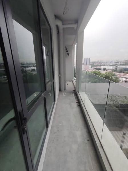 Office for Sale in Hicom - Glenmarie Industrial Park (Shah Alam) - Sky Chan - Balcony - PropertyGuru.com.my