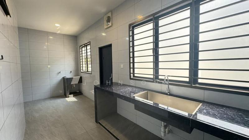 2-storey Terraced House for Rent in Taman Austin Duta (Tebrau) - Johnson Chong - Kitchen - PropertyGuru.com.my