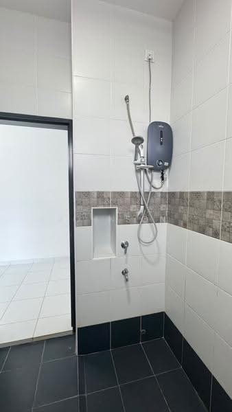 2-storey Terraced House for Rent in Taman Austin Duta (Tebrau) - Johnson Chong - Bathroom - PropertyGuru.com.my