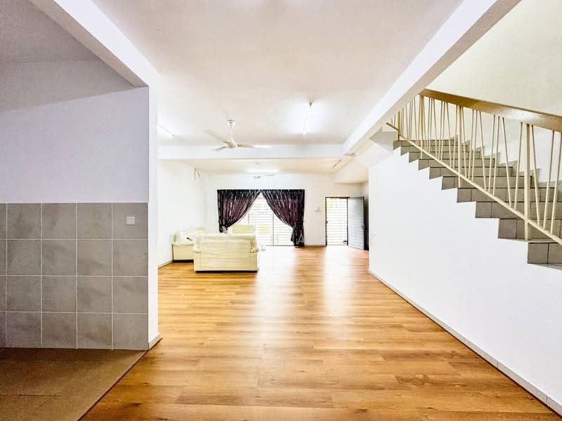 Rumah Teres 2-Tingkat untuk Dijual di Semenyih (Selangor) - Muz Hafiz - Living Room - PropertyGuru.com.my
