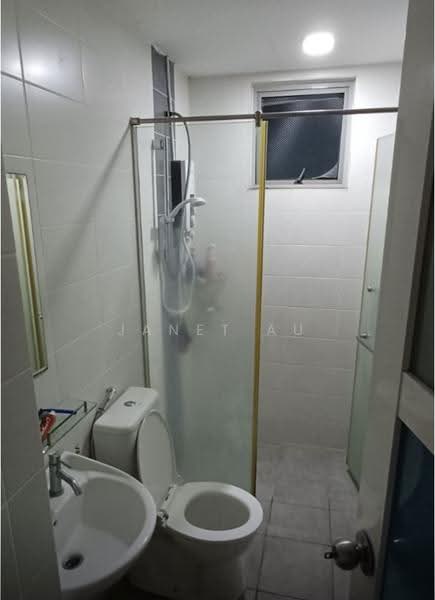 Service Residence for Sale at Park @ One South - Janet Au - Bathroom - PropertyGuru.com.my