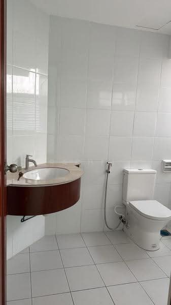 Kondominium untuk Dijual di Riana Green Condominium - Rachel Leow - Bathroom - PropertyGuru.com.my