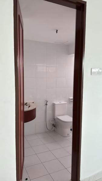Kondominium untuk Dijual di Riana Green Condominium - Rachel Leow - Bathroom - PropertyGuru.com.my