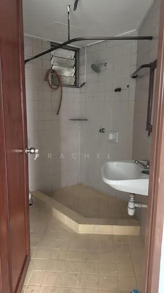 Kondominium untuk Dijual di Riana Green Condominium - Rachel Leow - Bathroom - PropertyGuru.com.my
