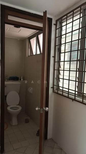 Kondominium untuk Dijual di Riana Green Condominium - Rachel Leow - Bathroom - PropertyGuru.com.my