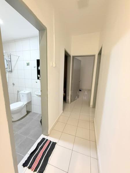 Condominium for Sale at Seri Serindit Residence - Norlela Abdul Rahman - Bathroom - PropertyGuru.com.my