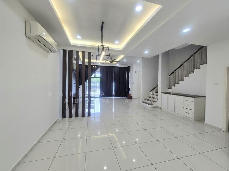 2.5-storey Terraced House for Sale in Alam Impian (Shah Alam) - Rafedah Binti Abdul Aziz - Living Room - PropertyGuru.com.my