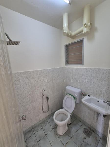 Apartment for Sale at Permai Apartment - Ziyang Chen - Bathroom - PropertyGuru.com.my