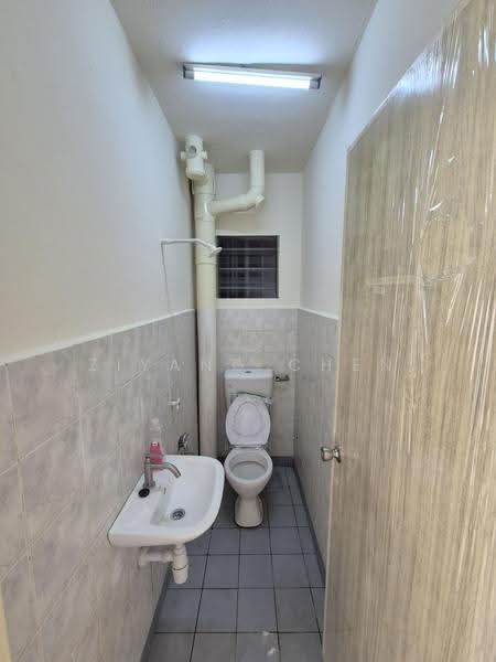 Apartment for Sale at Permai Apartment - Ziyang Chen - Bathroom - PropertyGuru.com.my