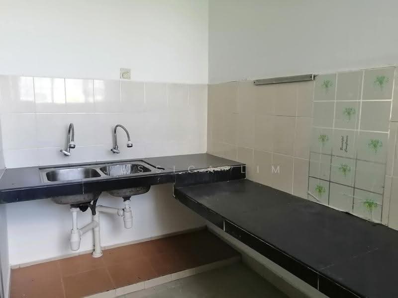 Kediaman Servis untuk Dijual di Fortune Avenue - Jessica Lim - Kitchen - PropertyGuru.com.my
