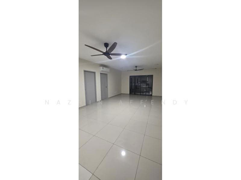 Rumah Flat untuk Disewa di Idaman Cahaya 1 - Nazrin Affendy - Living Room - PropertyGuru.com.my