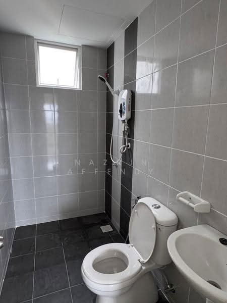 Rumah Flat untuk Disewa di Idaman Cahaya 1 - Nazrin Affendy - Bathroom - PropertyGuru.com.my