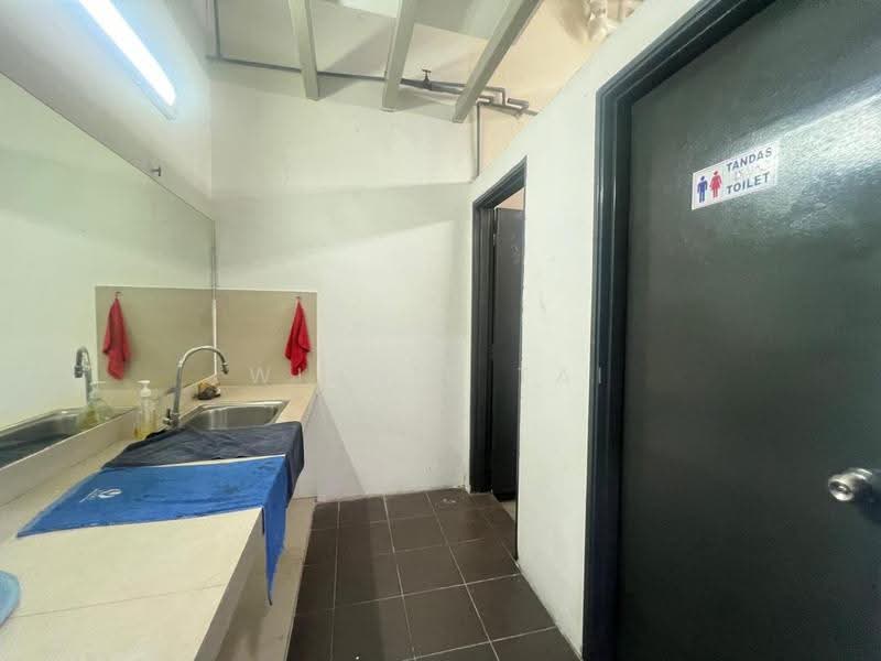 Kedai untuk Disewa di Cheras (Kuala Lumpur) - Winnie Tai - Bathroom - PropertyGuru.com.my