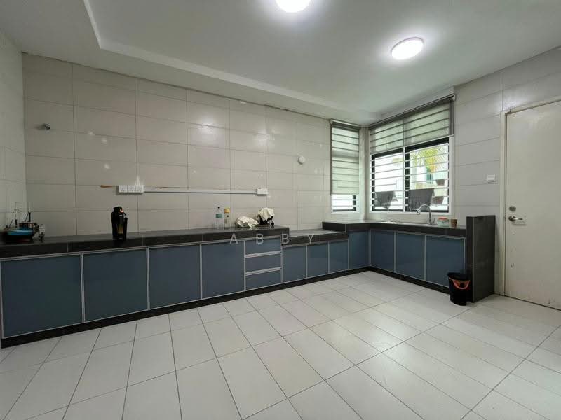 Rumah Berkembar untuk Dijual di Taman Vista Kirana (Bukit Katil) - Abby Ho - Kitchen - PropertyGuru.com.my