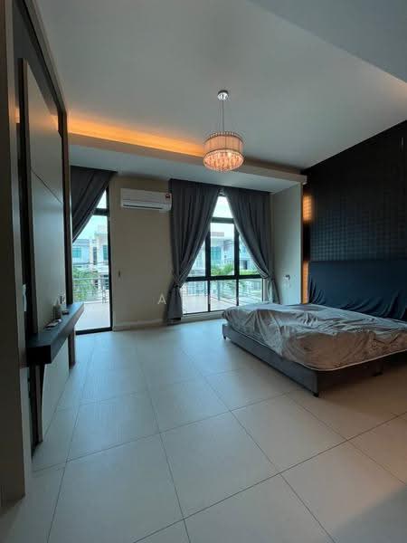 Rumah Berkembar untuk Dijual di Taman Vista Kirana (Bukit Katil) - Abby Ho - Bedroom - PropertyGuru.com.my