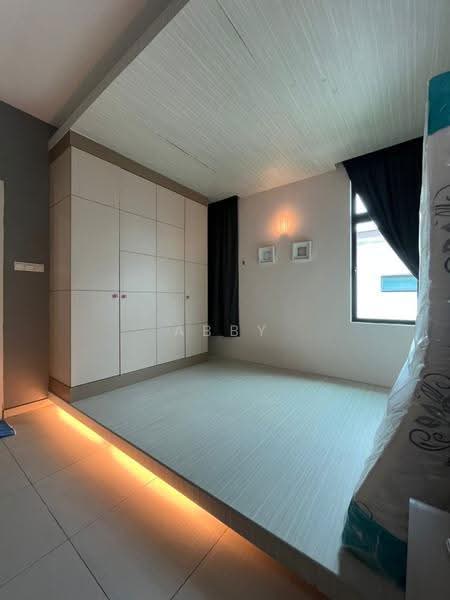 Rumah Berkembar untuk Dijual di Taman Vista Kirana (Bukit Katil) - Abby Ho - Bedroom - PropertyGuru.com.my