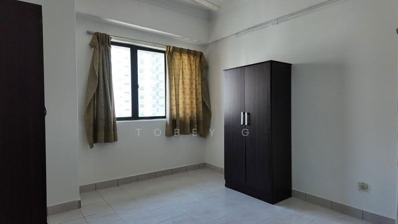 Kondominium untuk Dijual di Vista Komanwel C - Tobey G - Bedroom - PropertyGuru.com.my