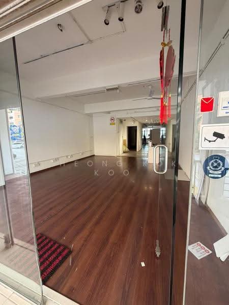 Shop / Office untuk Disewa di Taman Bukit Serdang (Seri Kembangan) - Cheong Kok Koo - Interior - PropertyGuru.com.my