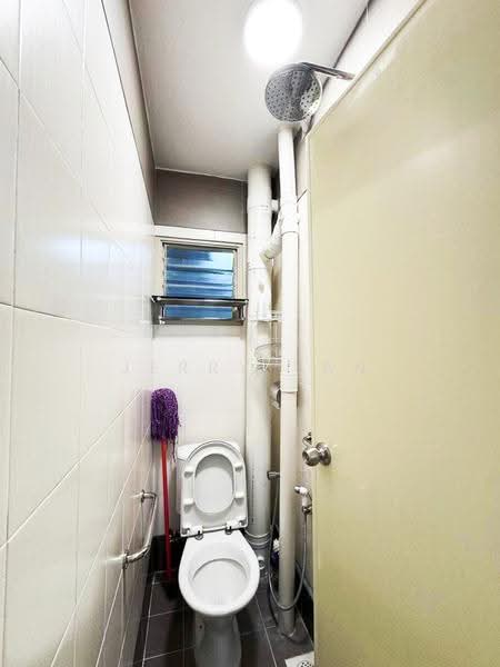 Pangsapuri untuk Disewa di Centrio Avenue - Jerry Tan - Bathroom - PropertyGuru.com.my