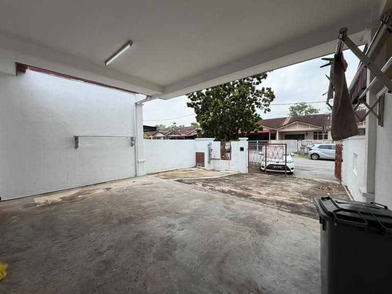 Rumah Teres 1-Tingkat untuk Dijual di Taman Tasik Utama (Bukit Katil) - Abby Ho - Exterior - PropertyGuru.com.my