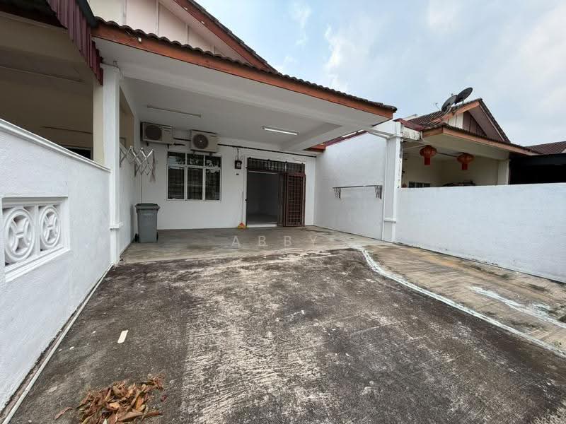 Rumah Teres 1-Tingkat untuk Dijual di Taman Tasik Utama (Bukit Katil) - Abby Ho - Exterior - PropertyGuru.com.my