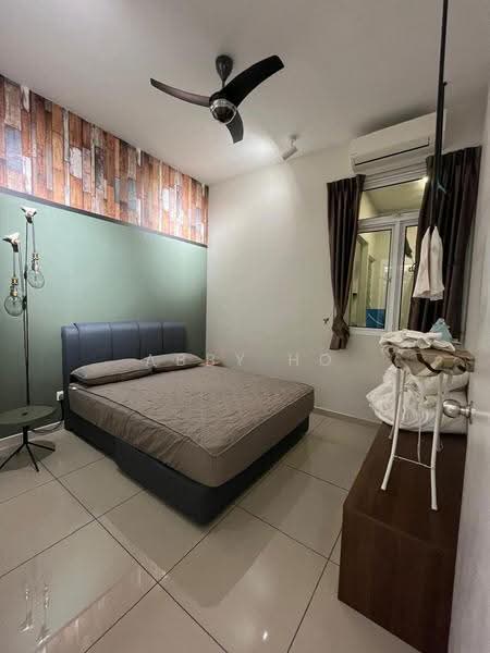 Kediaman Servis untuk Dijual di Parkland Residence - Abby Ho - Bedroom - PropertyGuru.com.my
