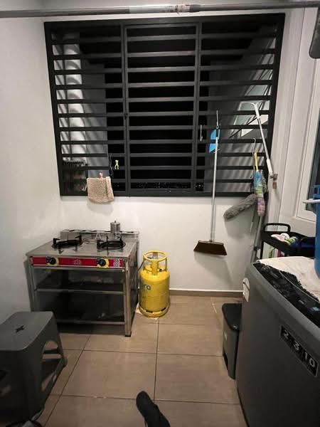 Kediaman Servis untuk Dijual di Parkland Residence - Abby Ho - Kitchen - PropertyGuru.com.my