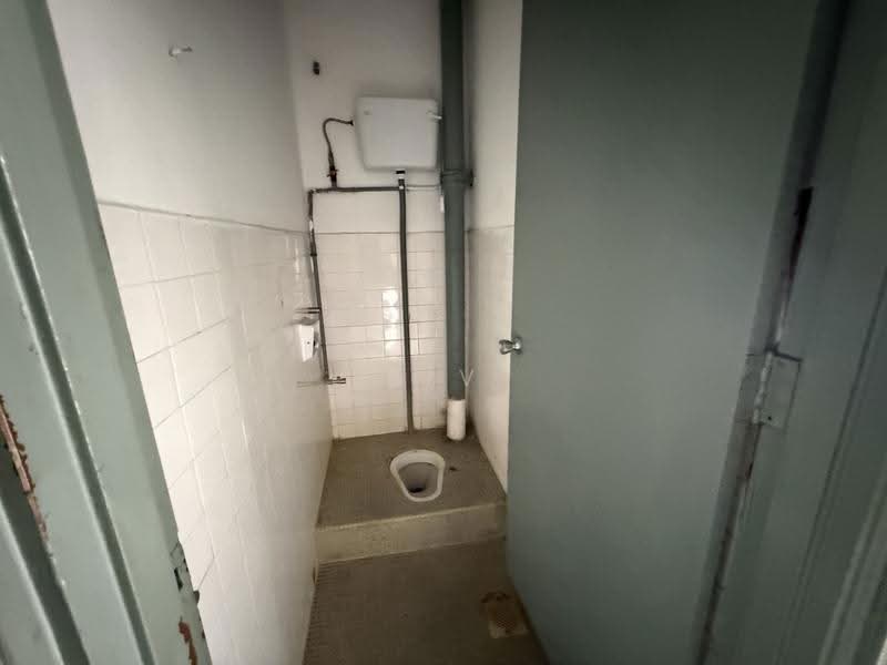 Shop / Office untuk Disewa di Johor Bahru (Johor) - Ziv Chiam - Bathroom - PropertyGuru.com.my