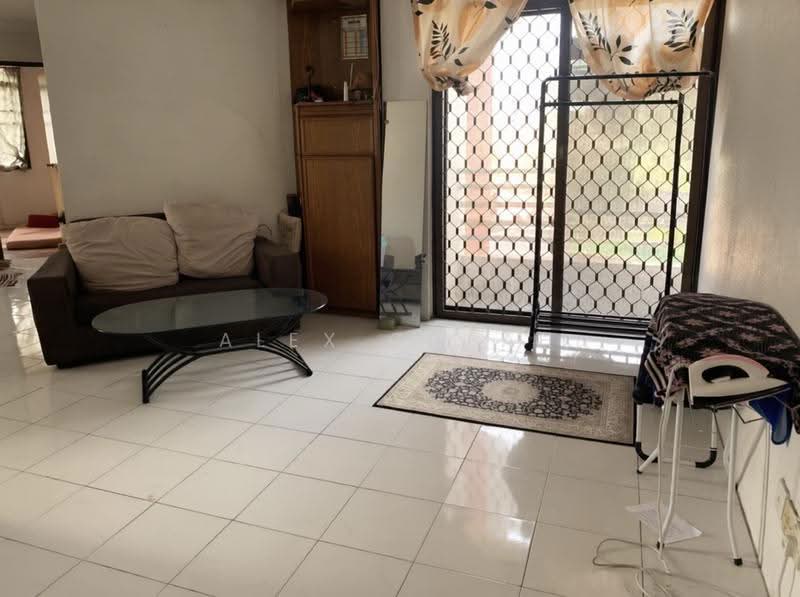 Kondominium untuk Disewa di University Heights - Alex Cheah - Living Room - PropertyGuru.com.my