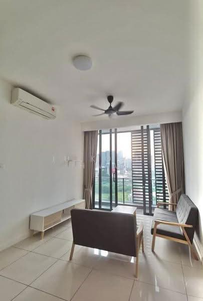Kediaman Servis untuk Disewa di Avara - Iu Kong Hwa - Living Room - PropertyGuru.com.my