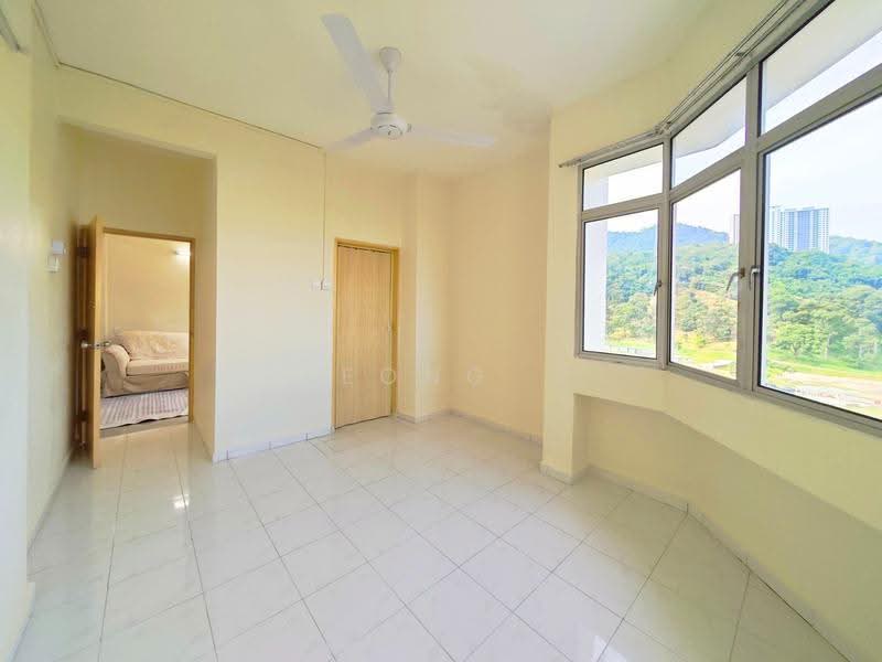 Pangsapuri untuk Dijual di Marina Tower - Leong . - Living Room - PropertyGuru.com.my