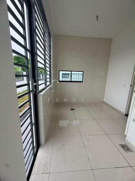 Rumah Teres 2-Tingkat untuk Dijual di Setia Eco Gardens (Gelang Patah) - Fanny Tan - Entrance - PropertyGuru.com.my