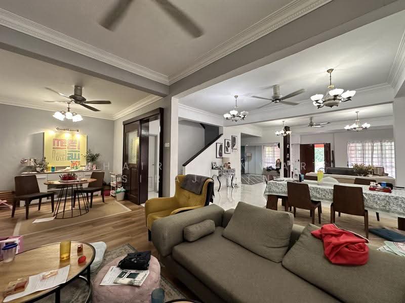 Rumah Teres 2-Tingkat untuk Dijual di Bukit Jelutong (Shah Alam) - Khairil Anwar Sirajudin - Living Room - PropertyGuru.com.my