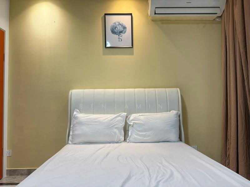 Service Residence for Rent at R&F Princess Cove Phase 1 - Benjamin Oh - Bedroom - PropertyGuru.com.my