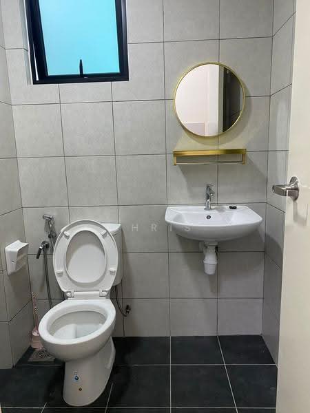 Kediaman Servis untuk Disewa di Edusphere - Chris Lee - Bathroom - PropertyGuru.com.my