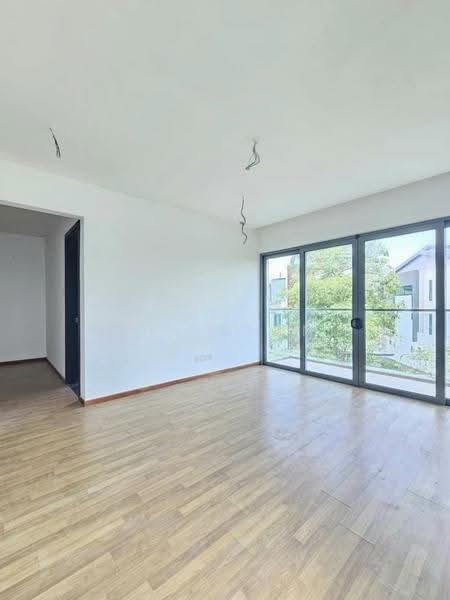 Rumah Berkembar untuk Dijual di Taman Molek (Johor Bahru) - Yuki Cheng - Living Room - PropertyGuru.com.my