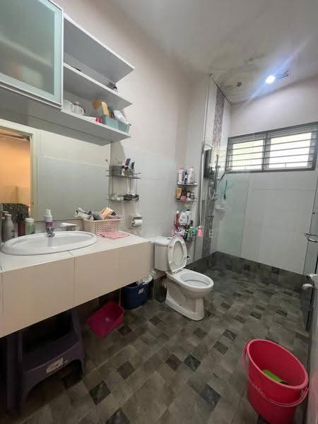2-storey Terraced House for Sale in Taman Kempas Indah (Tebrau) - Kym Kee - Bathroom - PropertyGuru.com.my