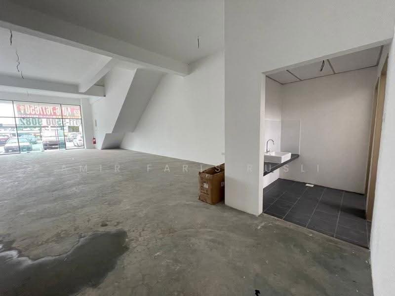 Shop / Office untuk Disewa di Larkin (Johor Bahru) - Amir Faris Rusli - Interior - PropertyGuru.com.my