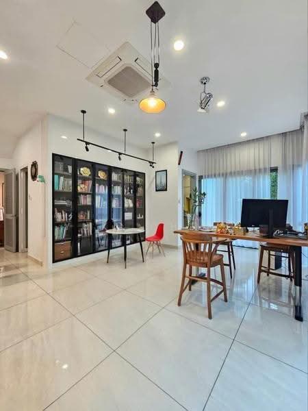 Rumah Berkembar untuk Dijual di Taman Molek (Johor Bahru) - Yuki Cheng - PropertyGuru.com.my