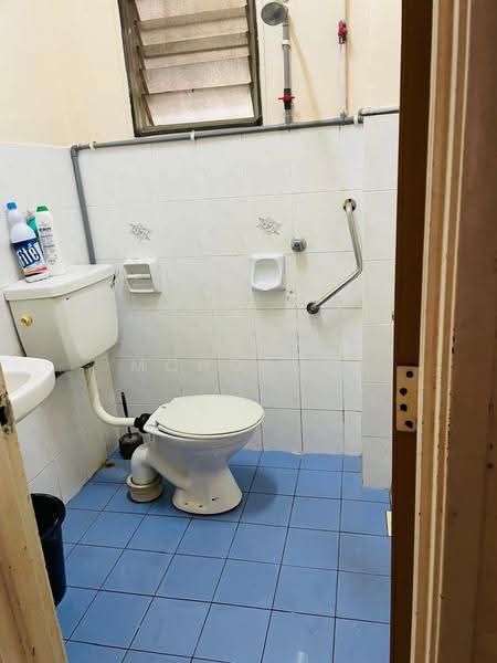 Rumah Teres untuk Dijual di Bandar Puteri Klang (Klang) - Mohgan . - Bathroom - PropertyGuru.com.my