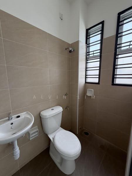 Rumah Teres 2-Tingkat untuk Disewa di Bandar Dato Onn (Johor Bahru) - Alvin Lim - Bathroom - PropertyGuru.com.my