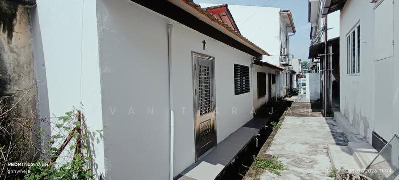 1-storey Terraced House for Sale in Taman Ehsan (Kepong) - Devan Tiarajah - Rear Exterior With Security Door - PropertyGuru.com.my