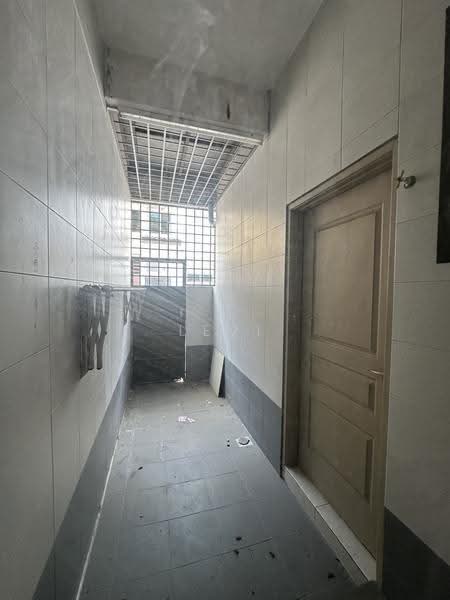2-storey Terraced House for Sale in Taman Pengkalan Tiara (Ipoh) - Levi Chong - Corridor - PropertyGuru.com.my