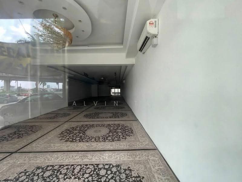 Shop for Rent in Taman Sungai Besi Indah (Seri Kembangan) - Alvin Tam - Interior - PropertyGuru.com.my