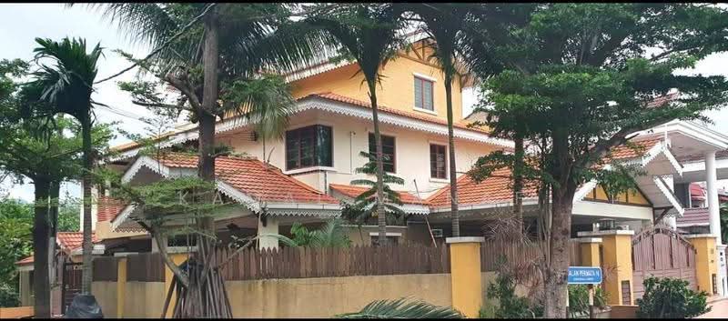2.5-storey Terraced House for Sale in Ulu Kelang (Kuala Lumpur) - Kamal Manaf - Exterior - PropertyGuru.com.my