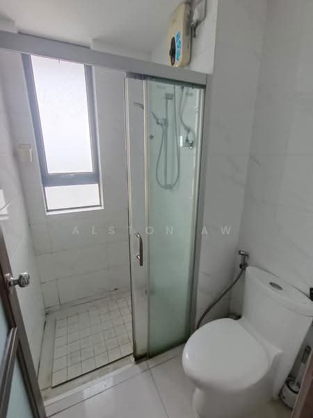 Apartment for Rent at Starview Bay @ Forest City - Alston Aw - Bathroom - PropertyGuru.com.my