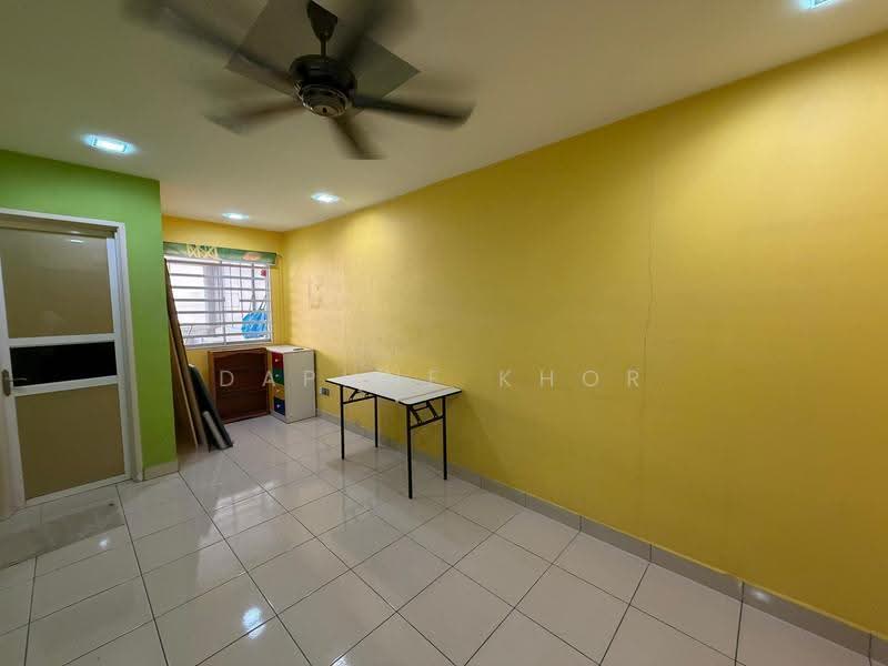 3-storey Terraced House for Sale in Persiaran Paya Terubong (George Town) - Daphne Khor - Interior - PropertyGuru.com.my