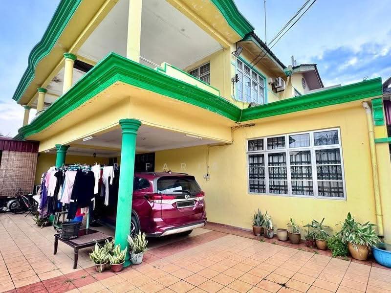 Rumah Teres 2-Tingkat untuk Dijual di Taman Bukit Tiram (Ulu Tiram) - Amir Faris Rusli - Exterior - PropertyGuru.com.my