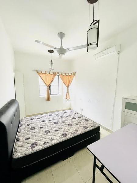 Kondominium untuk Disewa di Pelangi Utama - Peter Tan - Bedroom - PropertyGuru.com.my